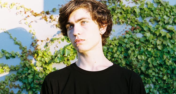 Melbourne's elkkle Drops Masterful Don't Look Down