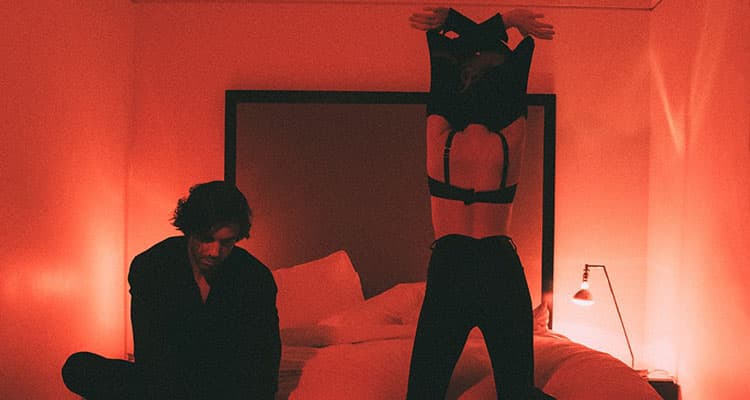 Los Angeles Duo Rooms Releases The Sexy Cry Baby